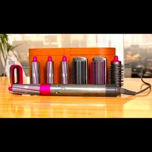 Dyson Airwrap. Curl,Wave,Smooth Dry.